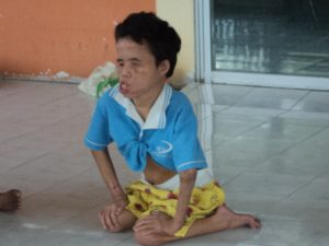 บริจาคสิ่งของเพื่อช่วยเหลือคนพิการ บ้านการุณยเวศม์