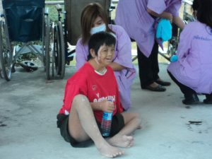 บริจาคสิ่งของเพื่อช่วยเหลือคนพิการ บ้านการุณยเวศม์